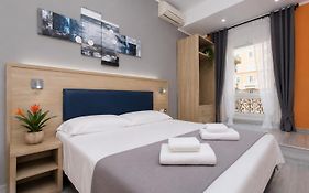 New Moon Guesthouse